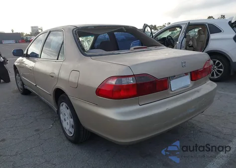 2000 Honda Accord 2.3 Lx from USA, damaged, VIN 1HGCG6655YA132368